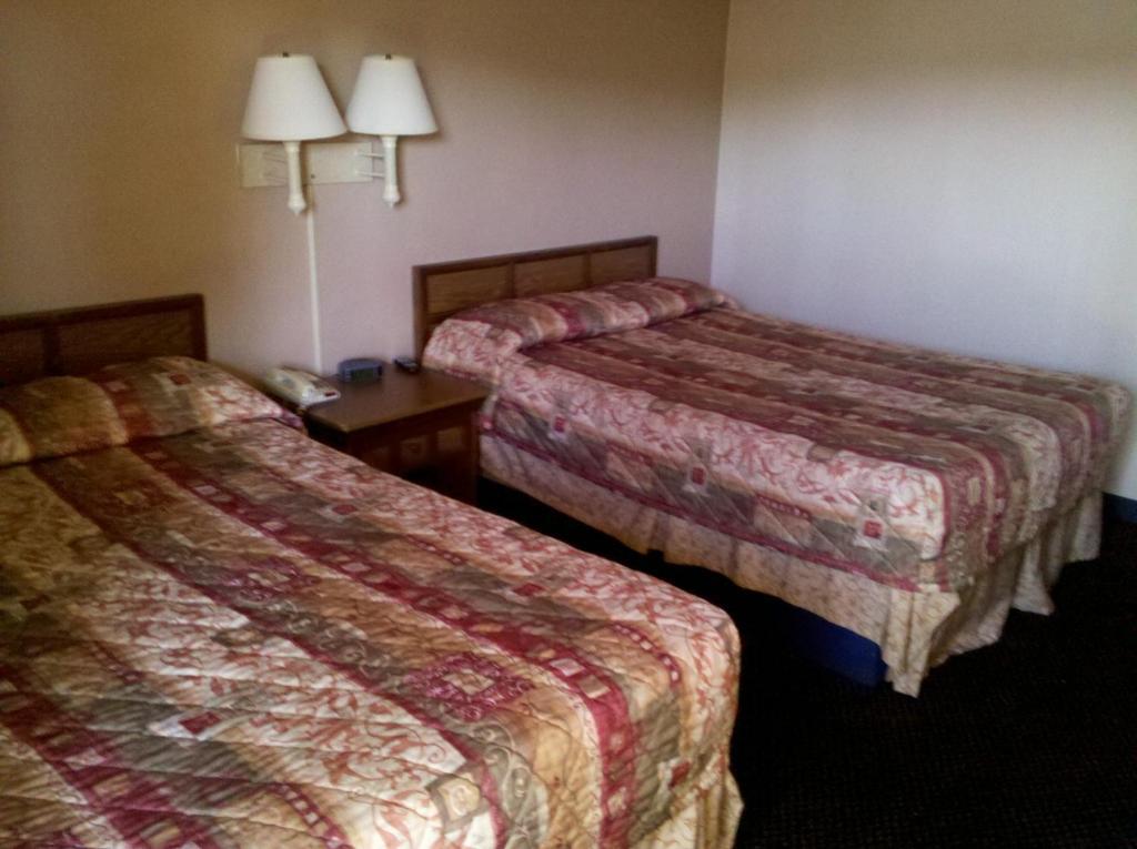 Astro Motel Hutchinson Room photo