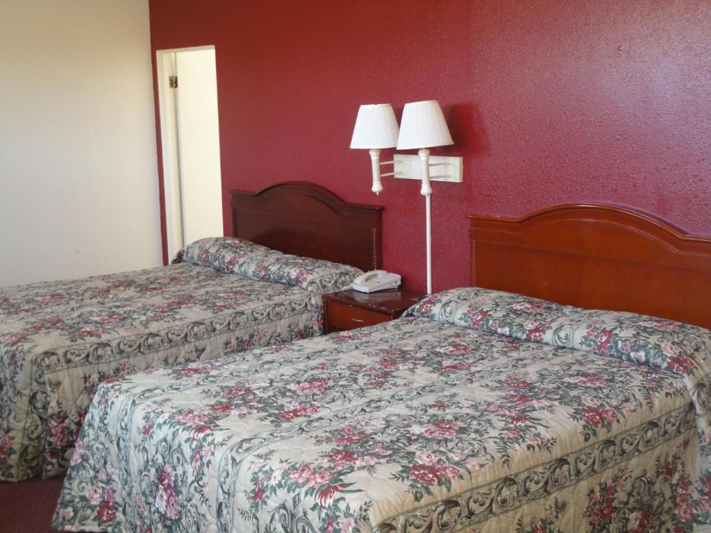 Astro Motel Hutchinson Room photo